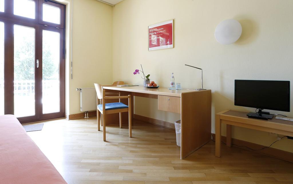Tagungs- Und Bildungszentrum Steinbach/Taunus Steinbach im Taunus ภายนอก รูปภาพ